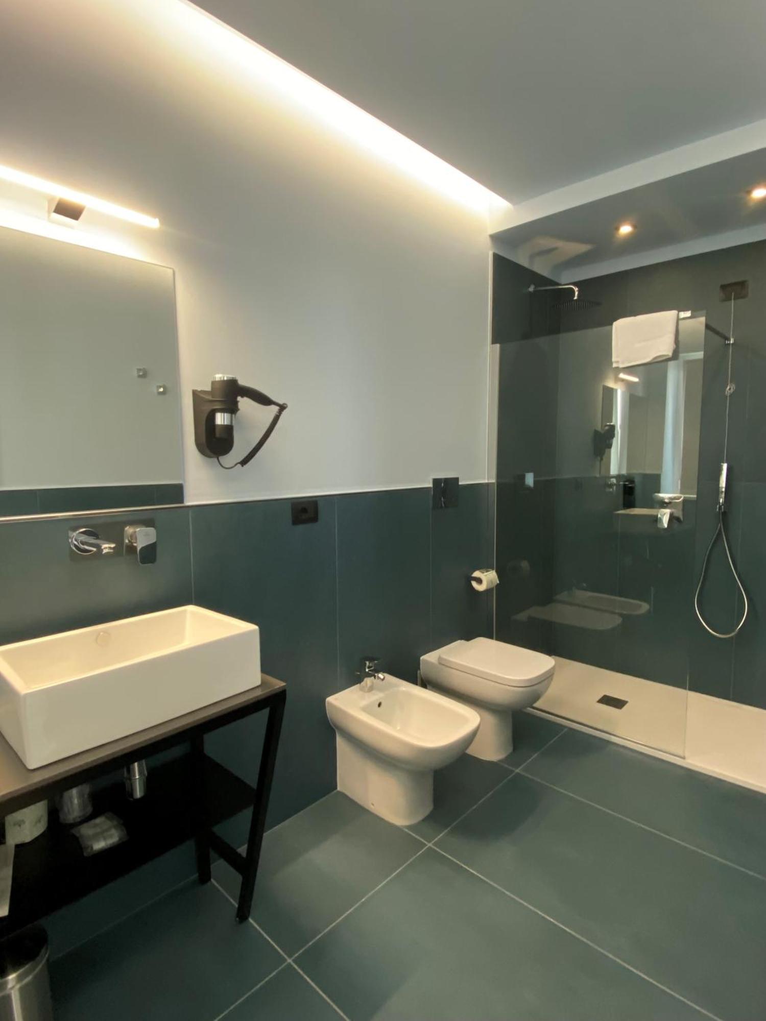 Hotel Vita 살로 외부 사진